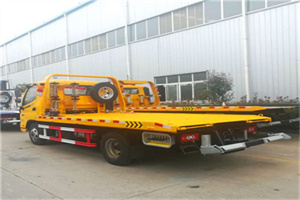 射洪附近拖车救援搭电